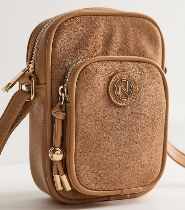 New Look Camel Faux Leather Logo Charm Phone Bag New Look - 3