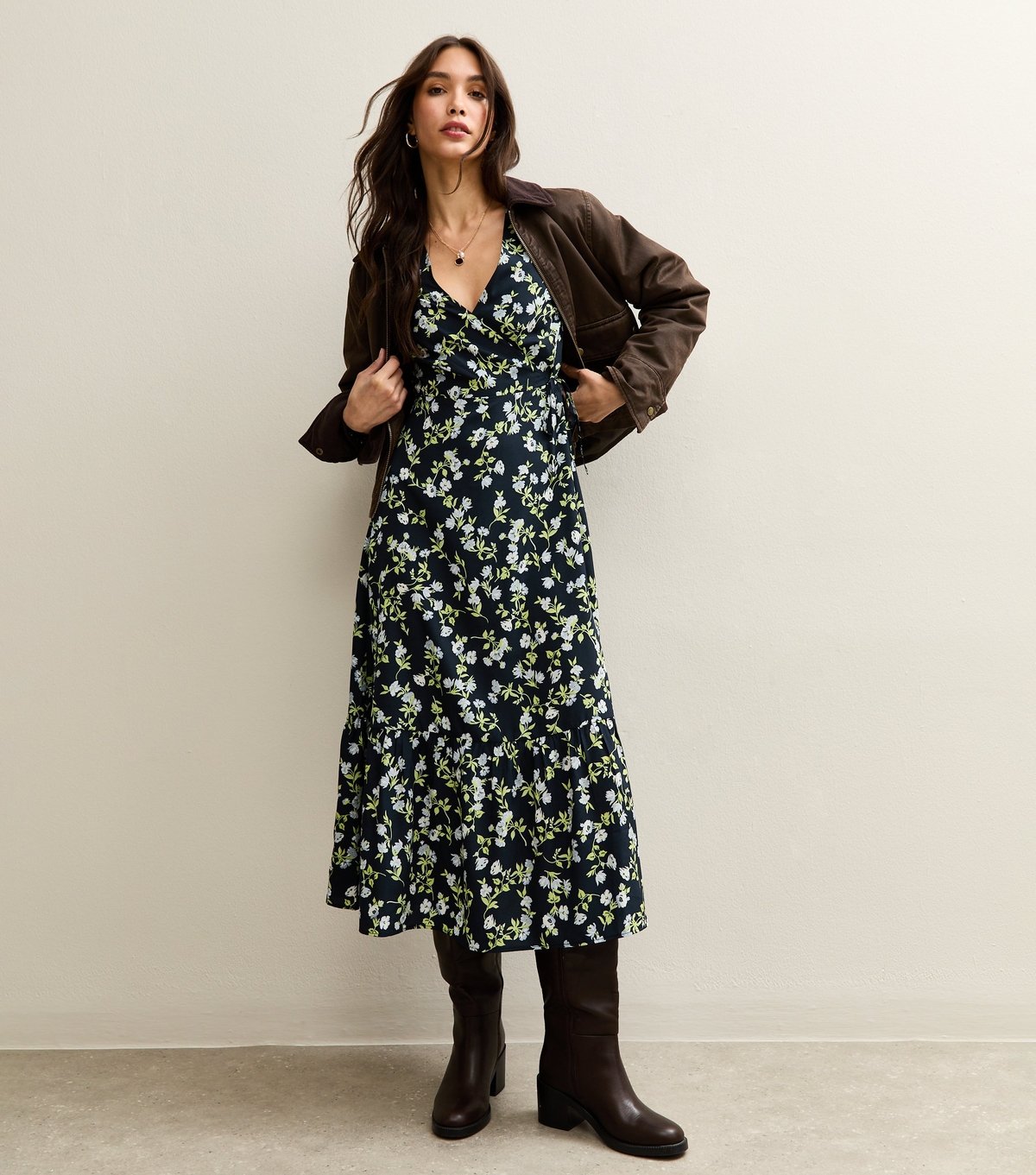 New Look Women's Blue Crepe Floral Print Wrap Midi Dress New Look - 2