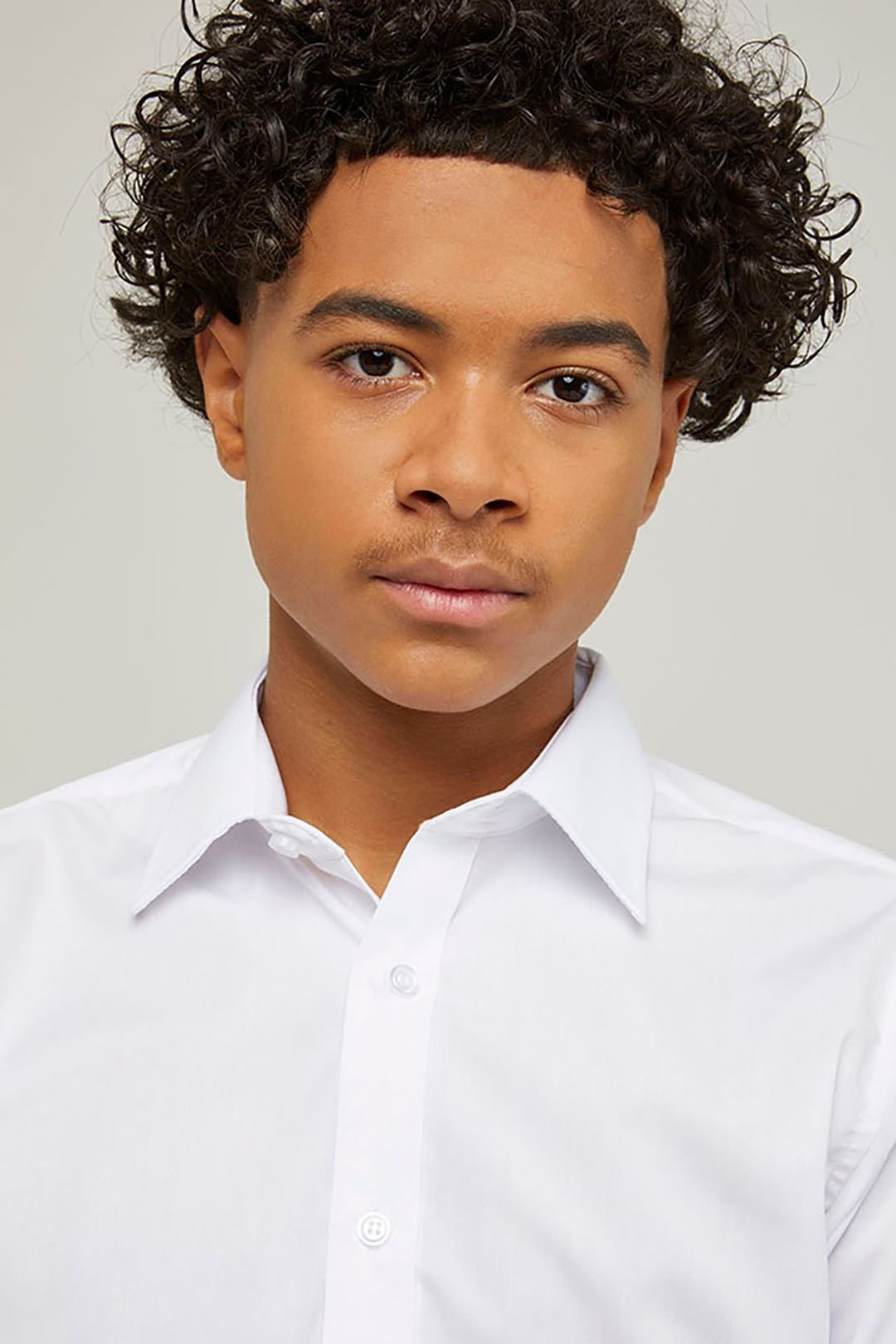 TRUTEX TRUTEX Men's 2 Pack Short Sleeve Slim Fit Non-Iron Boys' School Shirts in White - 3