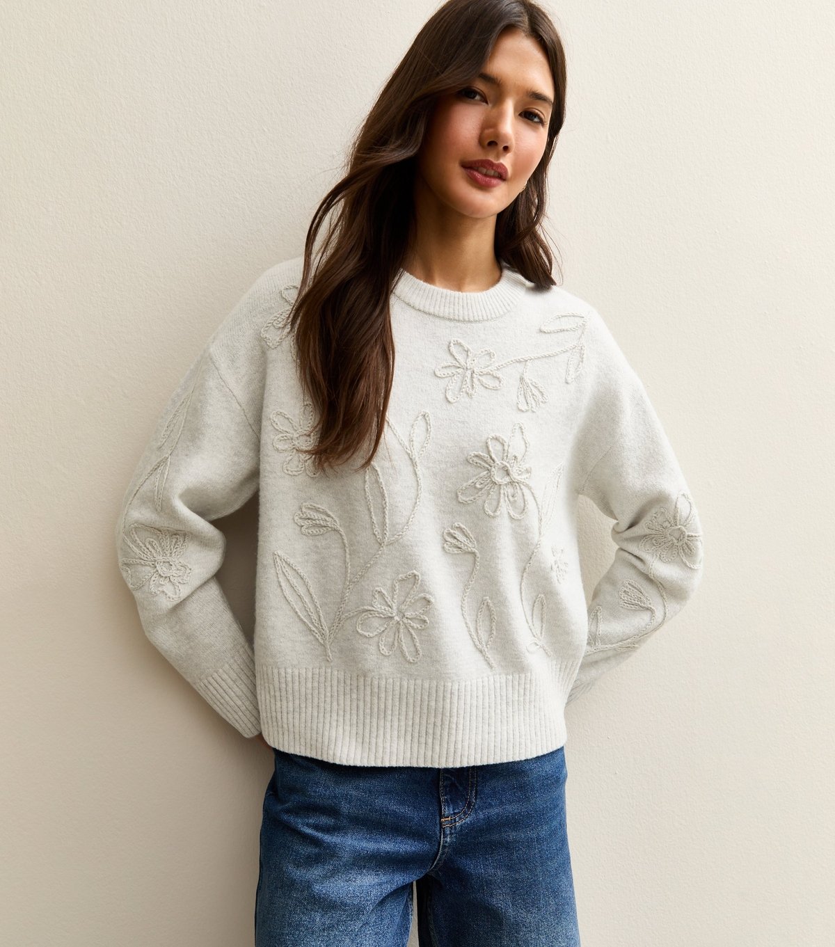 New Look Women's Light Grey Floral Embroidered Jumper New Look - 2