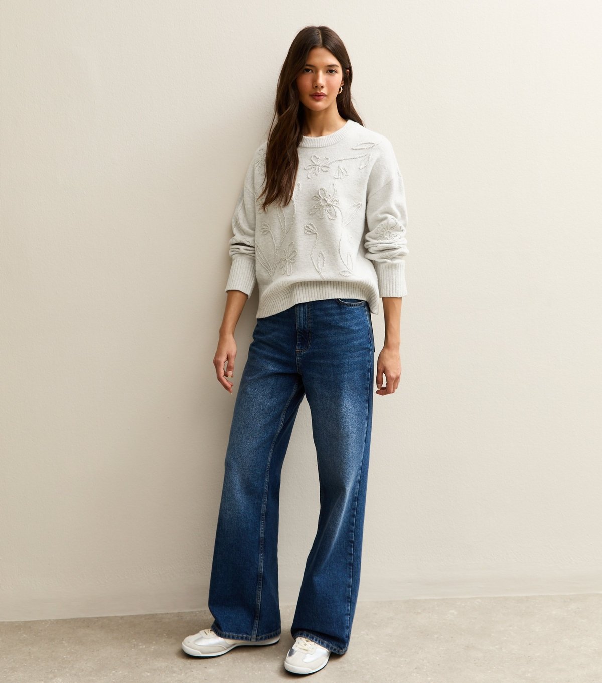 New Look Women's Light Grey Floral Embroidered Jumper New Look - 3