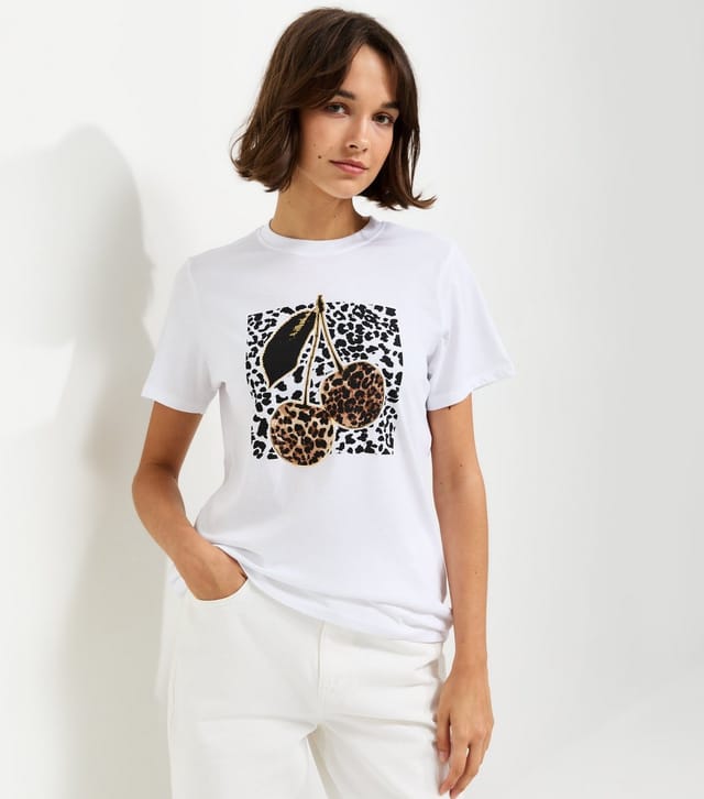 New Look Women's White Cotton Foil Cherry Relaxed T-Shirt New Look - 2