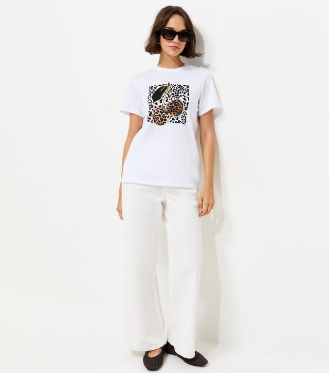 New Look Women's White Cotton Foil Cherry Relaxed T-Shirt New Look - 3