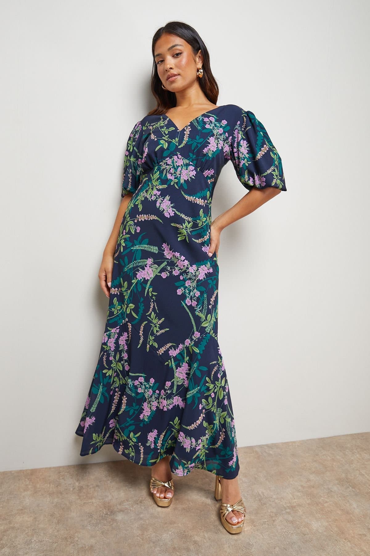 Oasis Oasis Women's Petite Printed Chiffon Puff Sleeve Fishtail Midaxi Dress in Navy