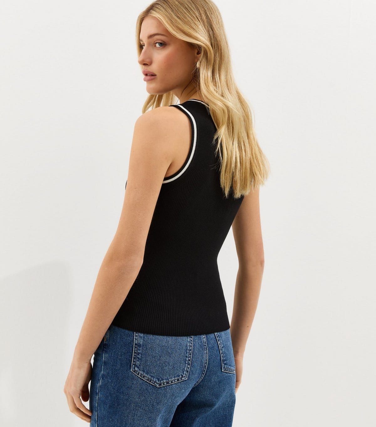 New Look Women's Black Ribbed Contrast Tipping Vest New Look - 4