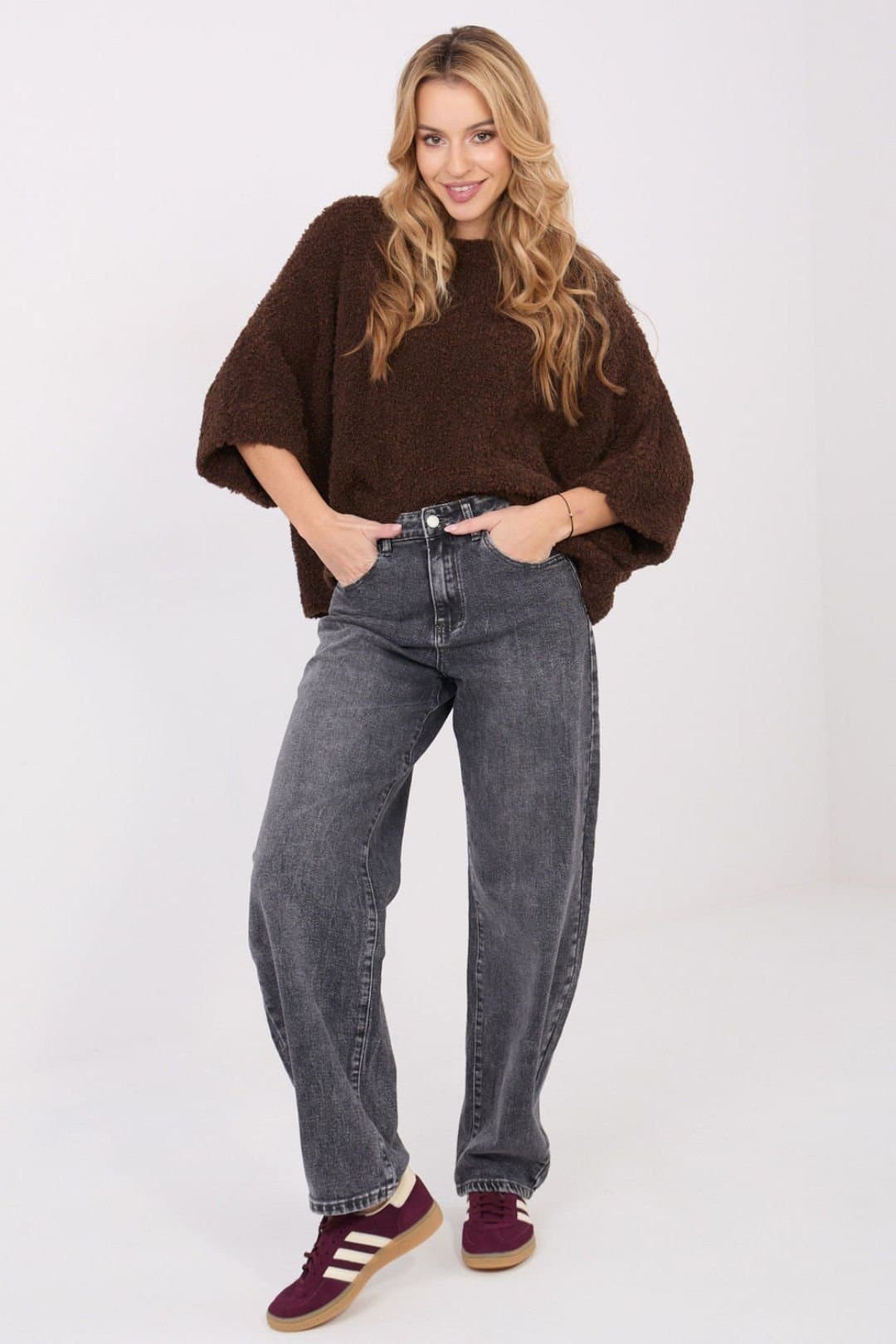 Love Lace Love Lace Women's Boucle Round Neck Loose Knit Sweater in Brown