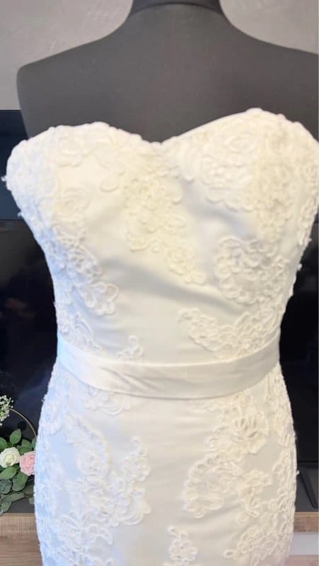Phoenix Gowns White Lace Mermaid Wedding Dress Size 8