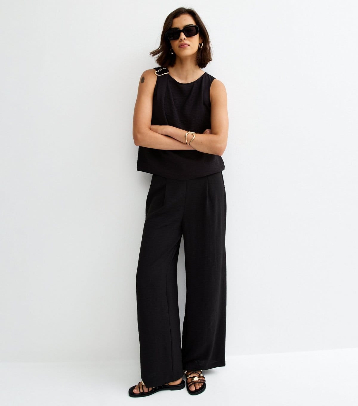 New Look Women's Black Loose Fit Wide Leg Trousers New Look - 1