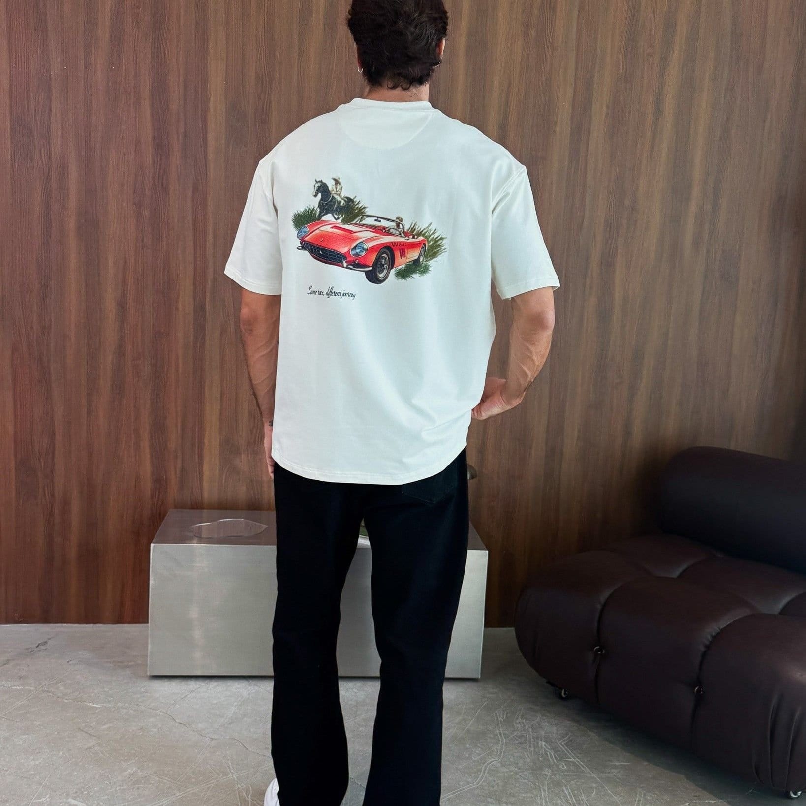 Walker & Hunt Walker & Hunt Men's Racing Tee in Cream - 4