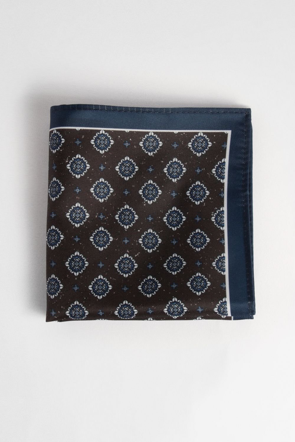 Burton Burton Men's Burgundy Foulard Print Pocket Square - 2