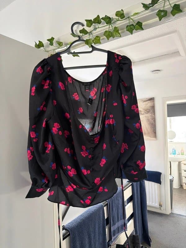 New Look Floral blouse - size 28
