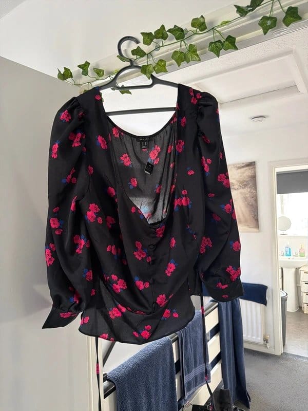 New Look Floral blouse - size 28 - 1