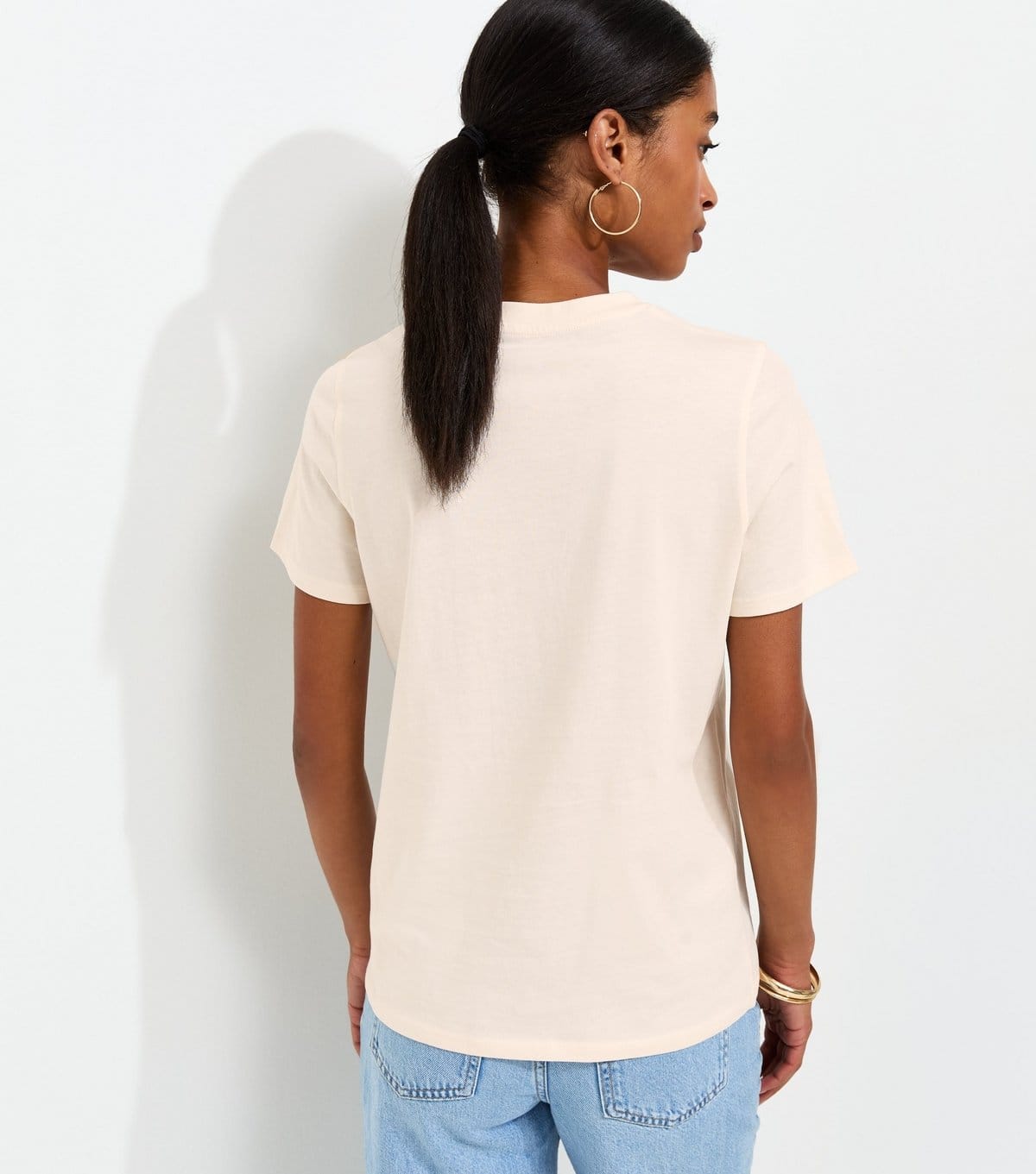 New Look Women's Cream Cotton Boston Print Relaxed Fit T-Shirt New Look - 4