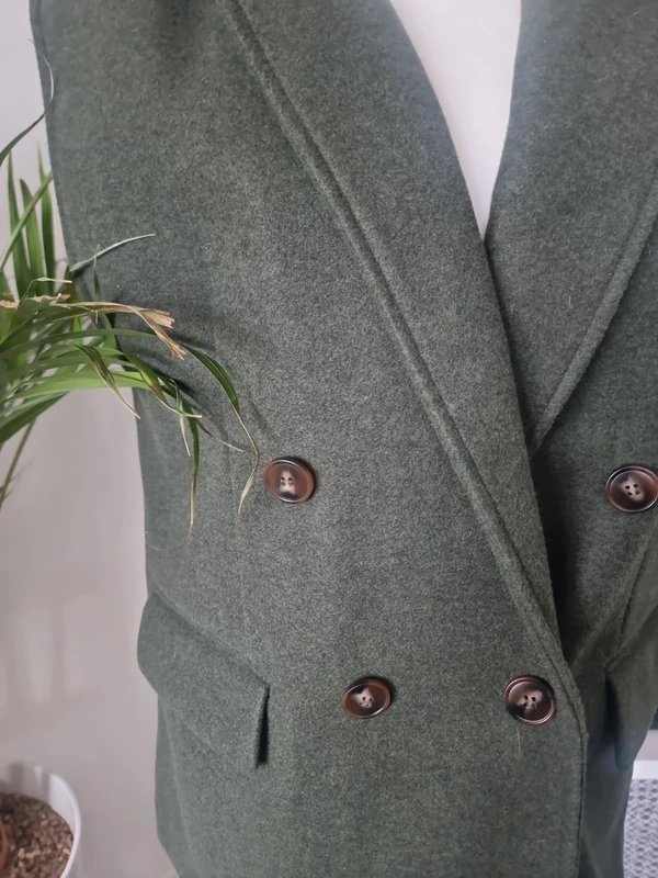 Zara Zara Thick Green Waistcoat Size Large - 1