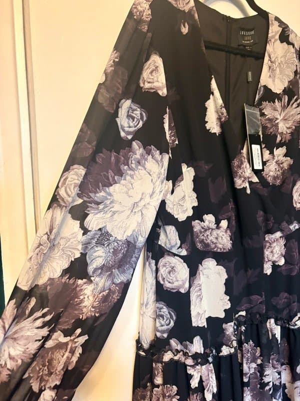 Lovedrobe BNWT rrp £105 Sasha floral Maxi dress Lovedrobe Luxe size 22