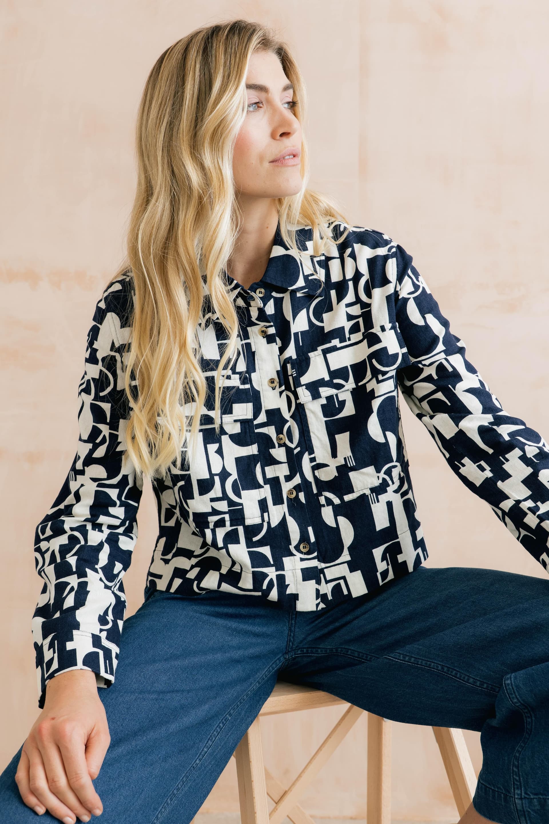 Lily & Me Lily & Me Women's Grasslands Linen Blend Geo Print Jacket in Navy