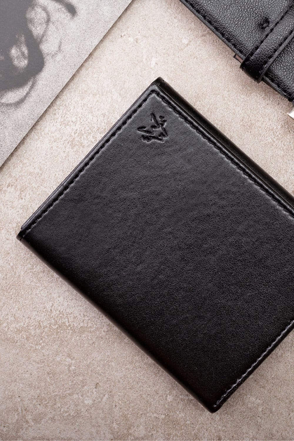 Watson & Wolfe Watson & Wolfe Men's Trifold Wallet in Black - 4