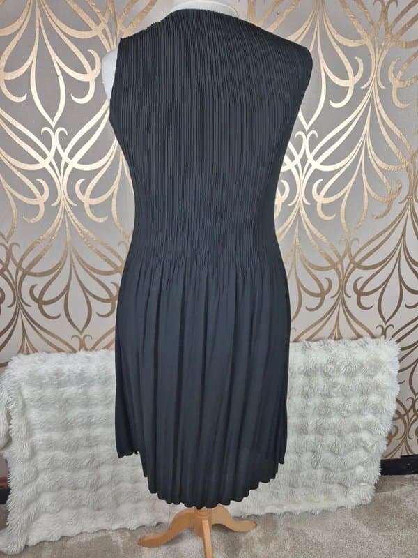 Klass. Klass asymmetrical pleated midi dress s