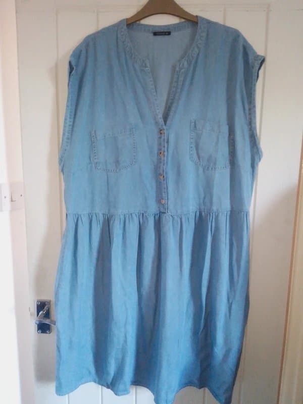 ROMAN Roman Light Blue Chambray Tunic Dress Sleeveless Button Size 20