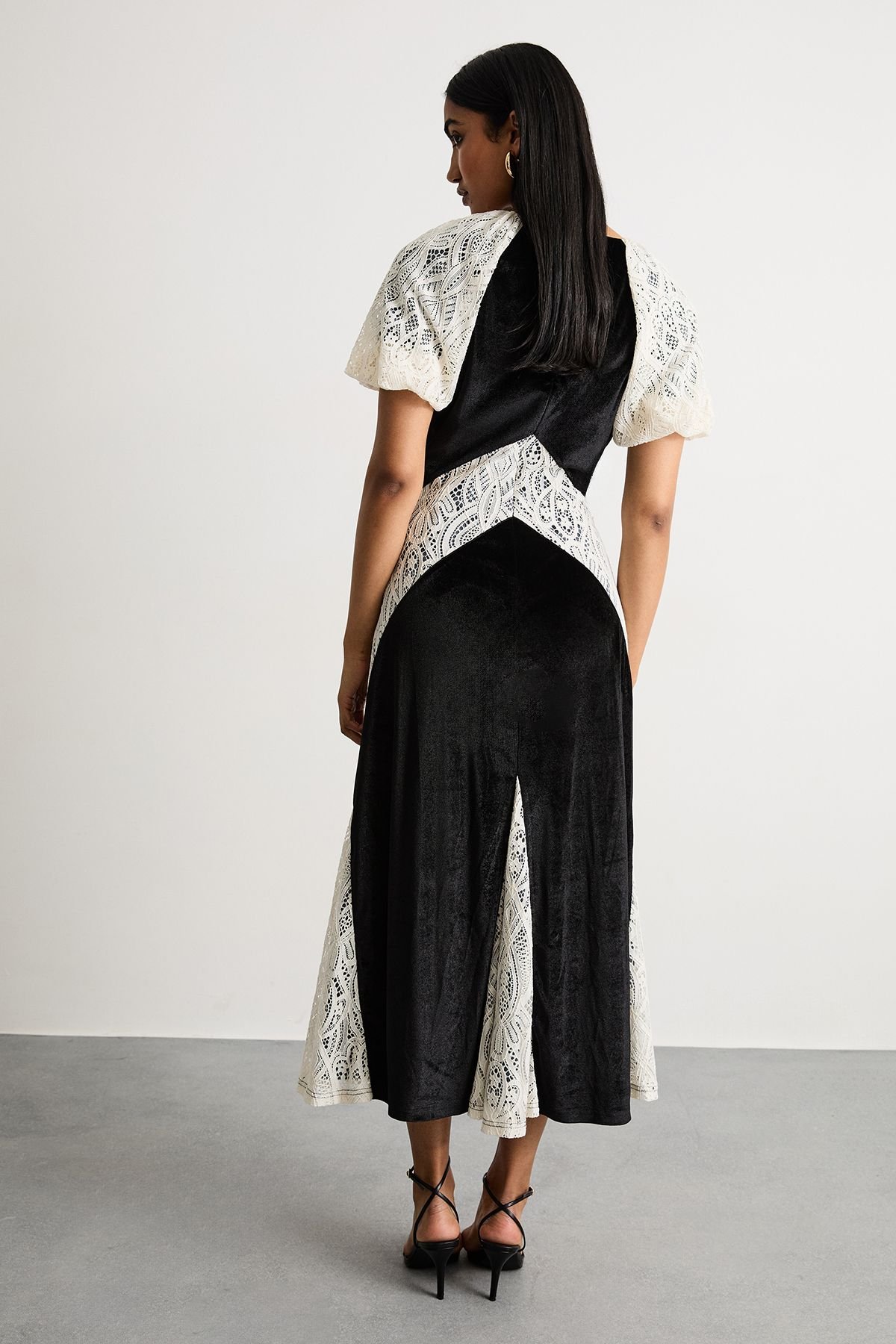 Warehouse Warehouse Women's Velvet Lace Panelled Midi Tea Dress in Black - 3