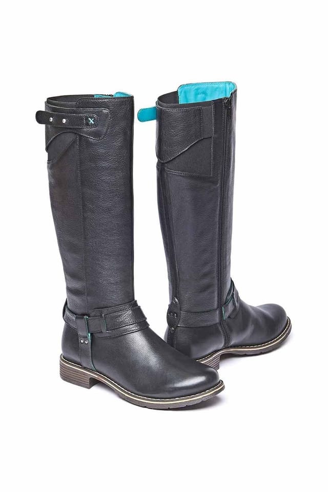 Moshulu Moshulu Women's 'Mistletoe' Classic Leather Long Boots in Black - 2
