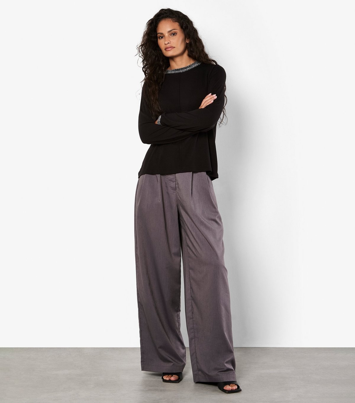 Apricot Women's Black Metallic Trim Top Apricot New Look - 2