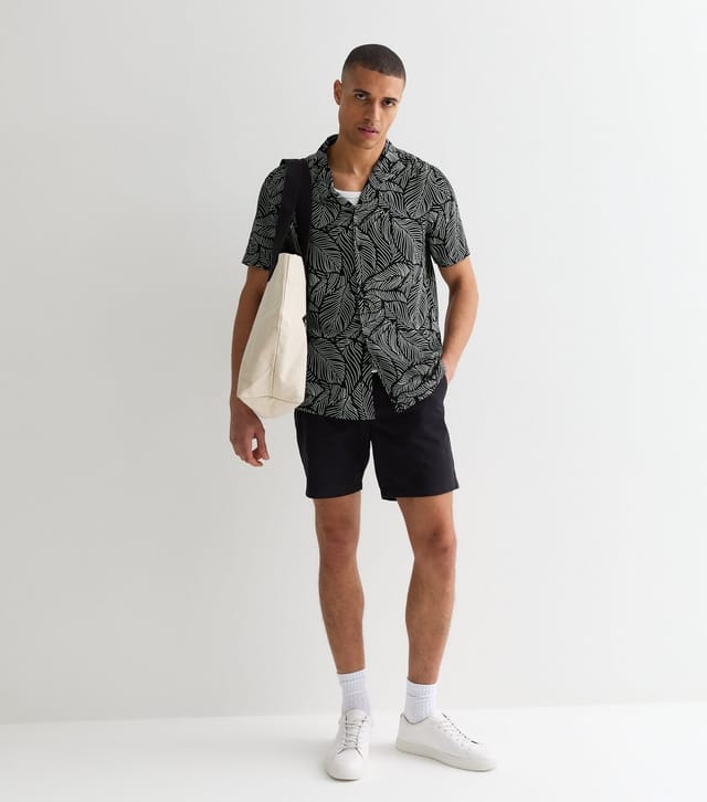 New Look Men's Black Regular Fit Chino Shorts New Look - 2