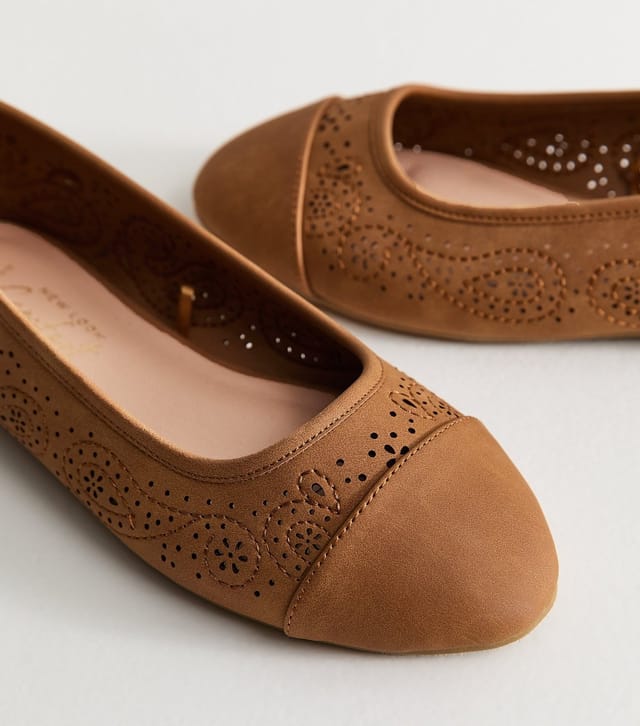 New Look Women's Wide Fit Tan Faux Leather Laser Cut Ballet Pumps Vegan New Look - 3