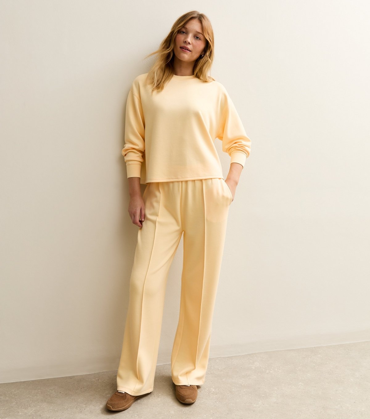 New Look Women's Premium Light Yellow Elasticated Waist Wide Leg Joggers New Look - 2