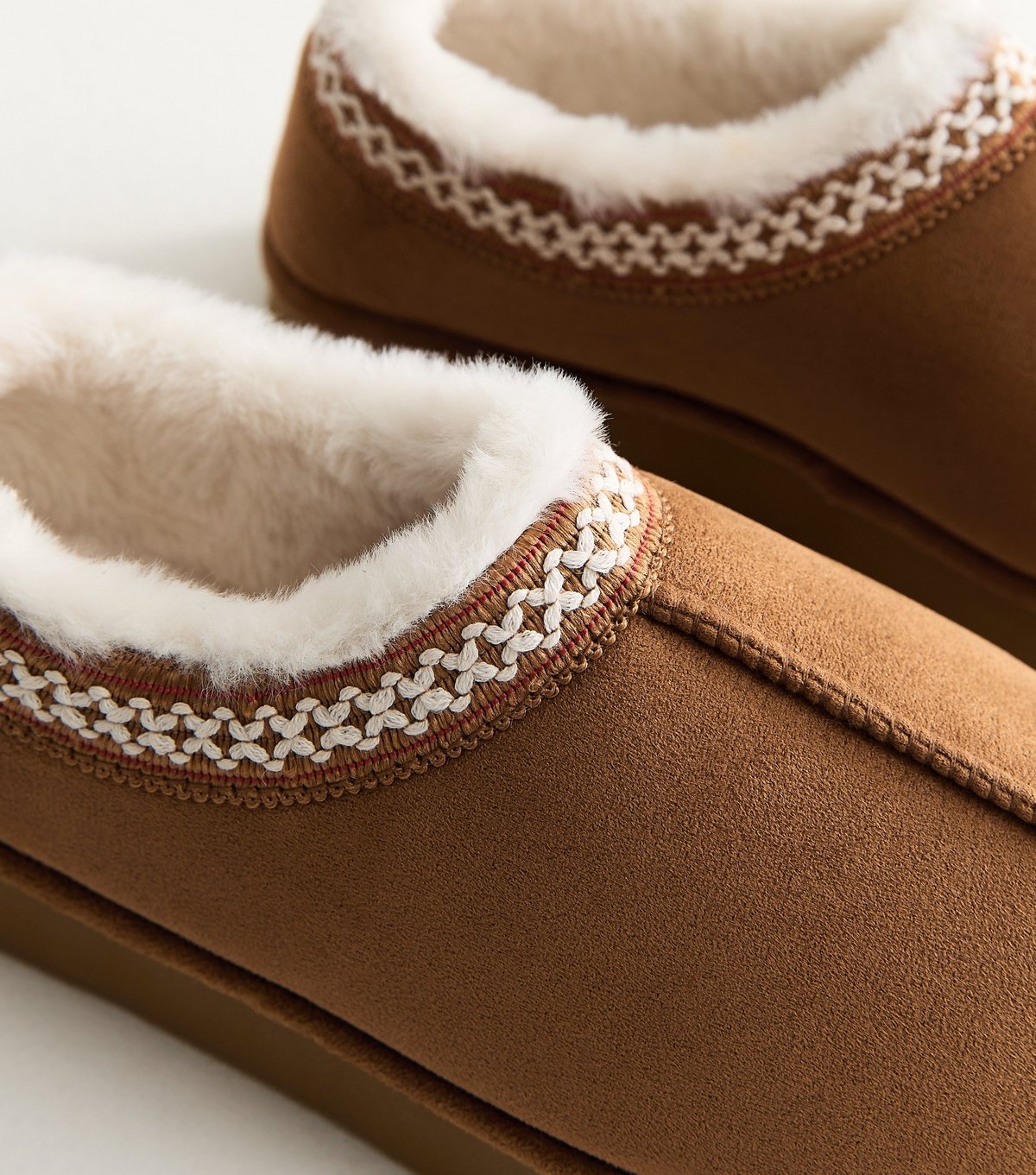 New Look Women's Tan Faux Suede Cross Stitched Faux Fur Lined Slipper Boots New Look - 3