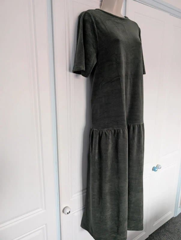 ASOS ASOS Design chunky cord flare hem midi dress size 10
