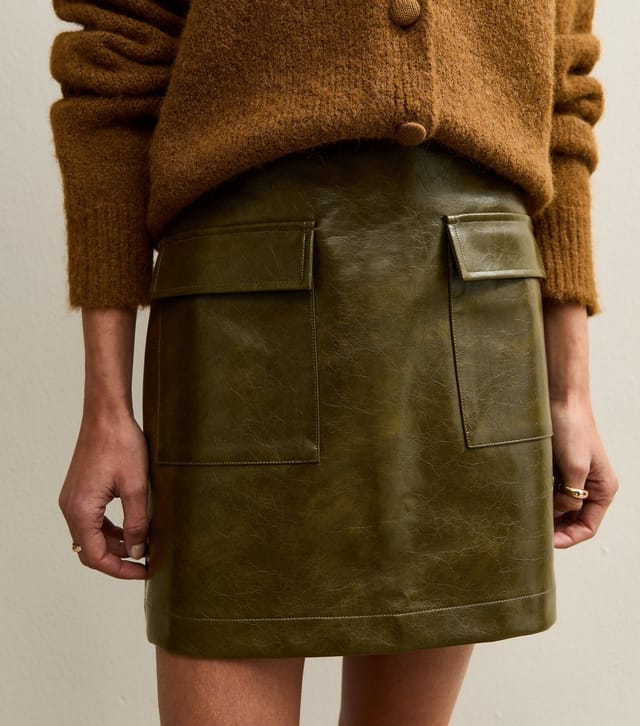 New Look Women's Dark Khaki Faux Leather Cargo Mini Skirt New Look - 2