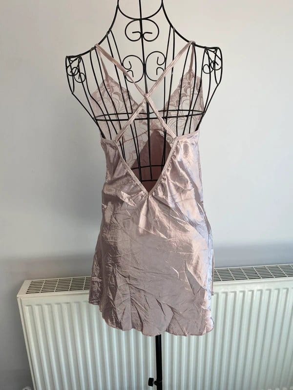 Avidlove Blush Pink Lace Satin Chemise Nightdress – Size M-L