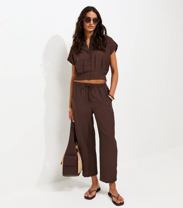 New Look Women's Dark Brown Pleated Short Sleeve Shirt New Look - 2