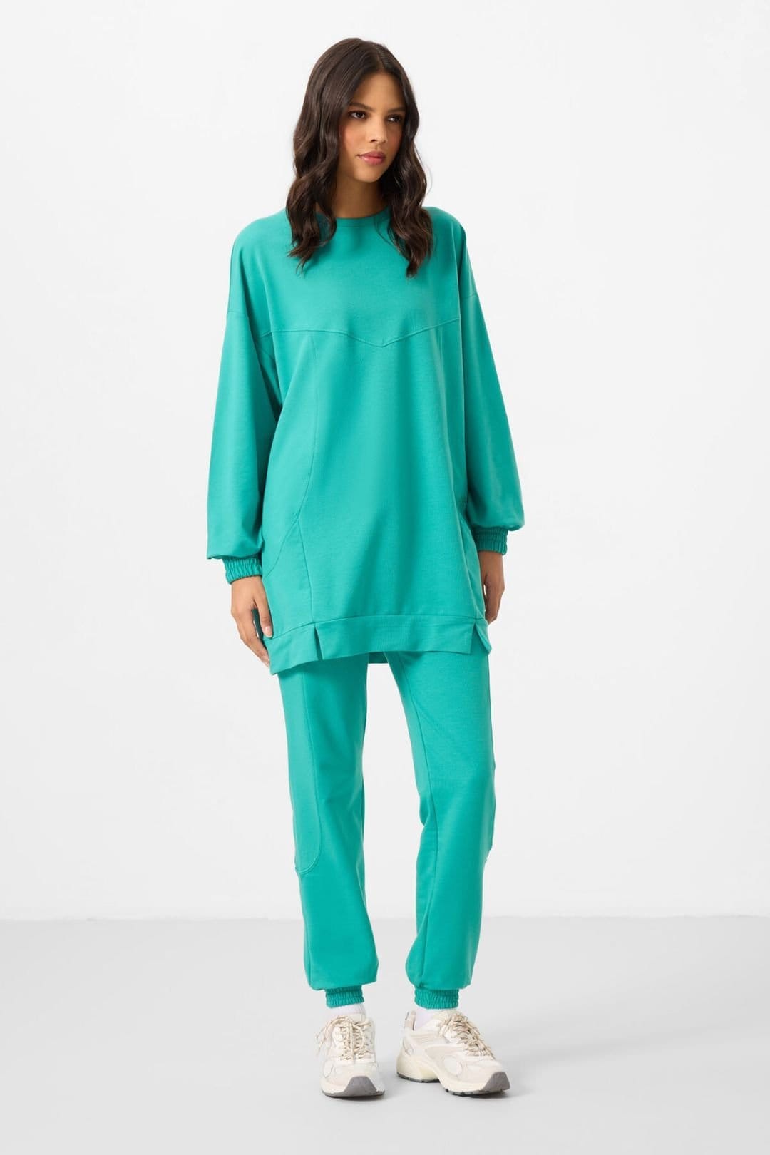 Tommy Life Tommy Life Women's Oversized Fleece Sweatshirt & Pants Set in Mint - 4