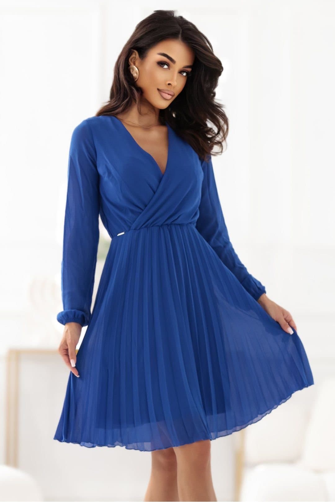 Love Lace Love Lace Women's Isabelle Pleated Cocktail Dress with V Neck in Blue