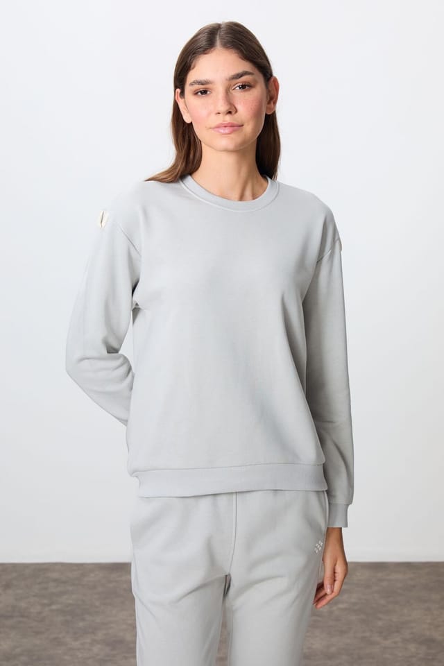 Tommy Life Tommy Life Women's Oversized Cotton-polyester Sweatshirt & Pants Set in Light Grey - 2