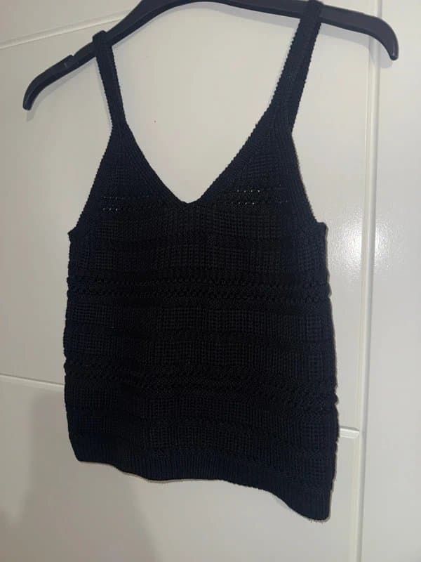 New Look Black knit vest