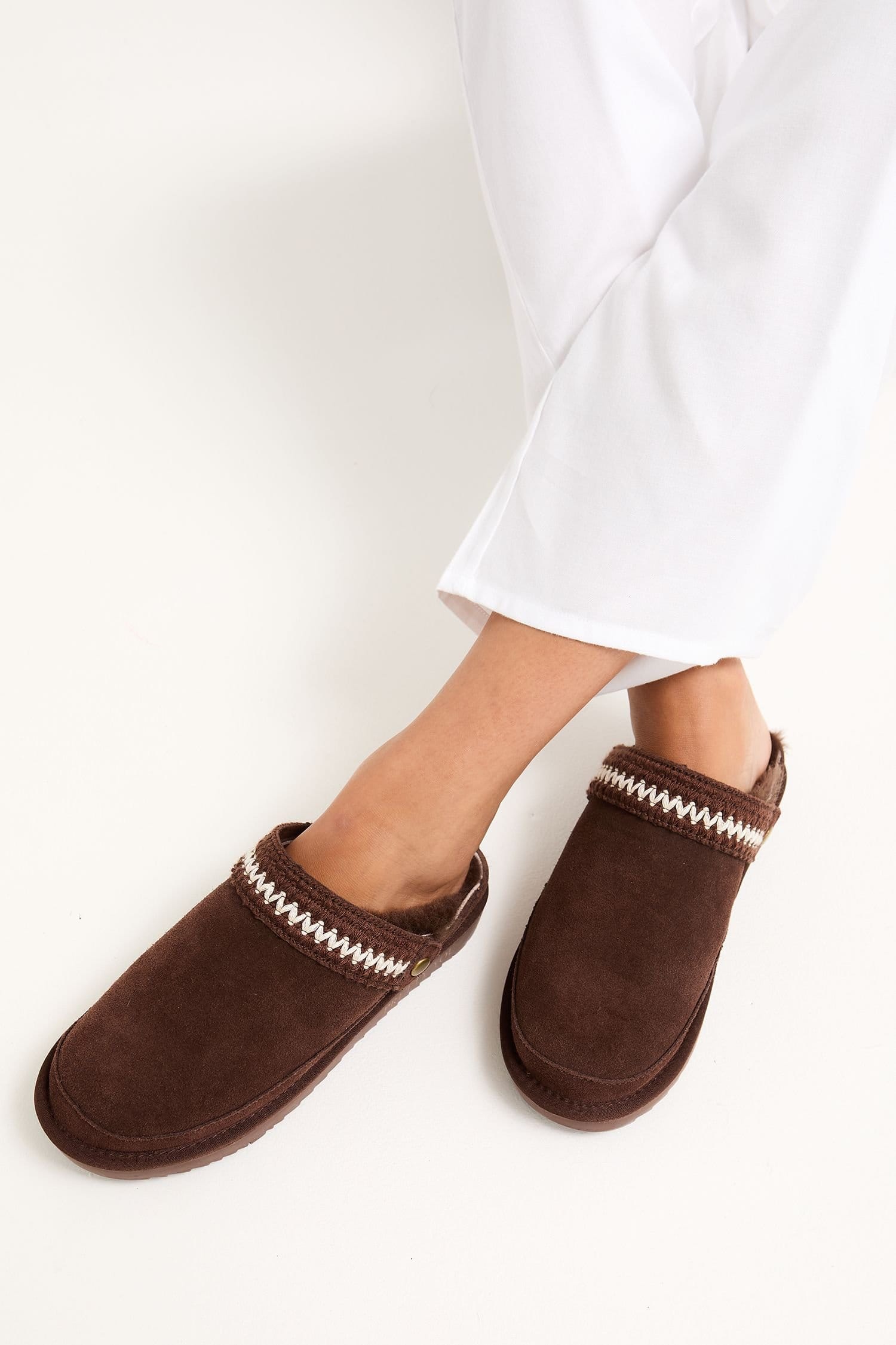 Pretty You London Pretty You London Women's Hallie Sheepskin Mule Slippers in Chocolate - 4