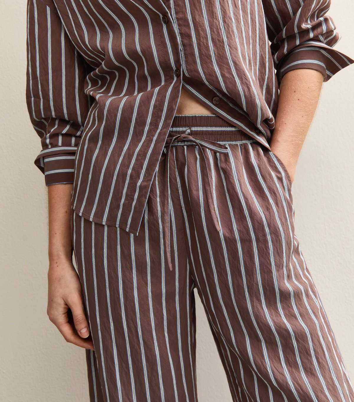 New Look Women's Brown Striped Drawstring Wide Leg Trousers New Look - 2
