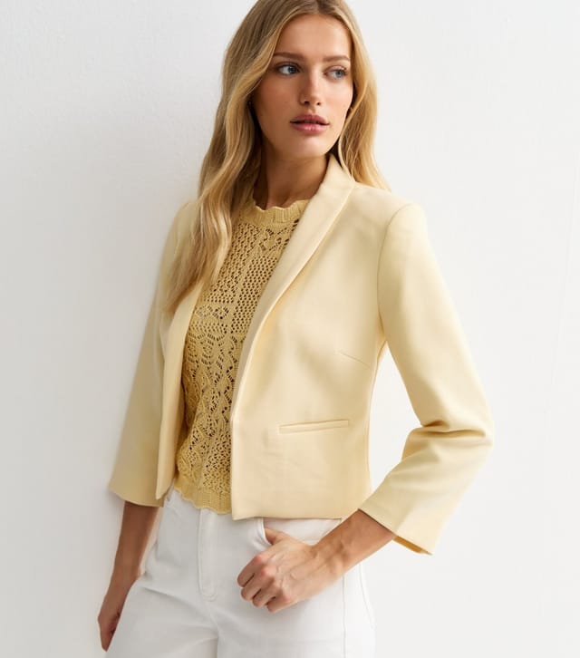 New Look Women's Light Yellow Cropped Blazer New Look - 2