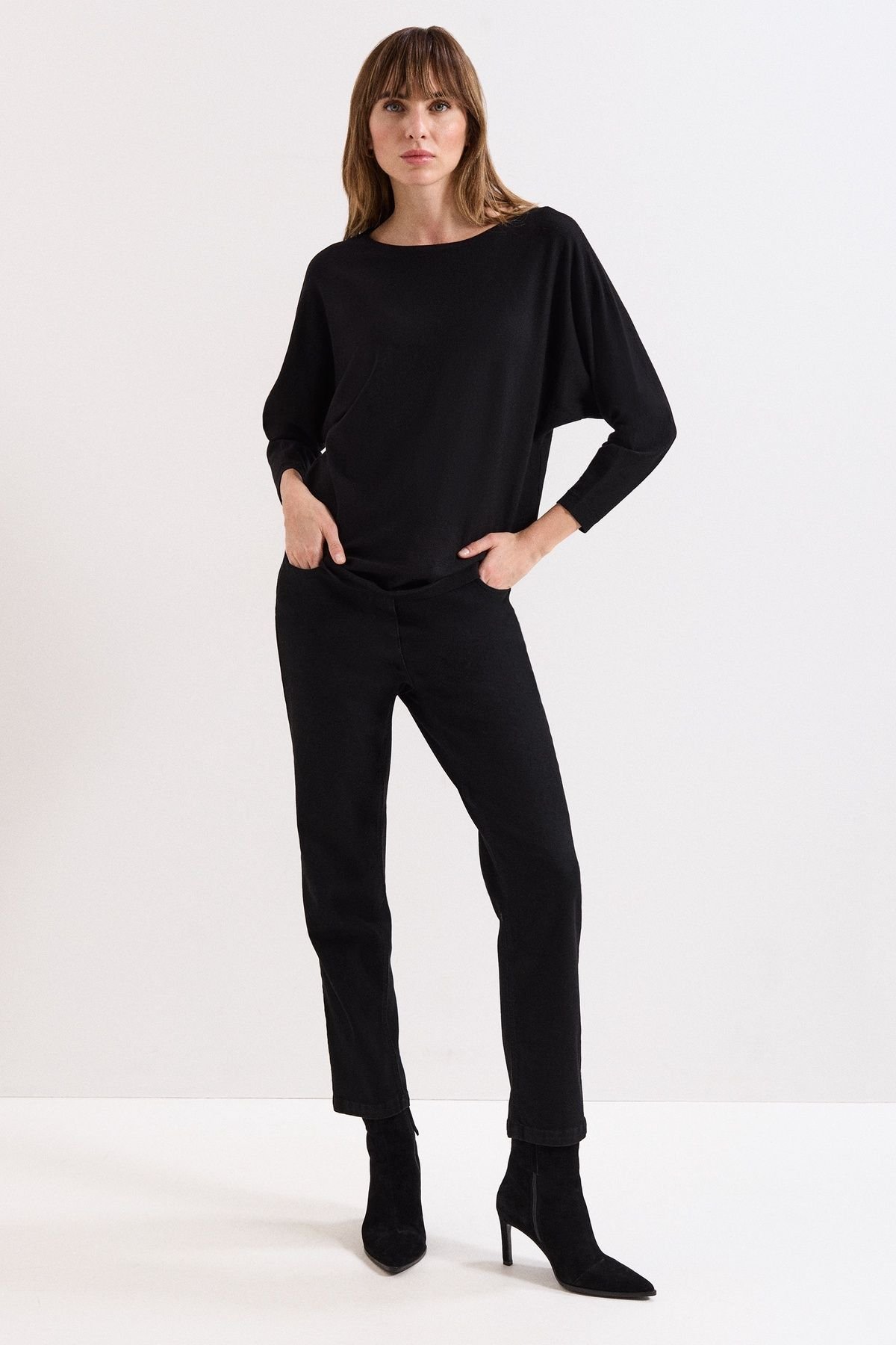 Phase Eight Phase Eight Women's Long Line Cristine in Black - 3