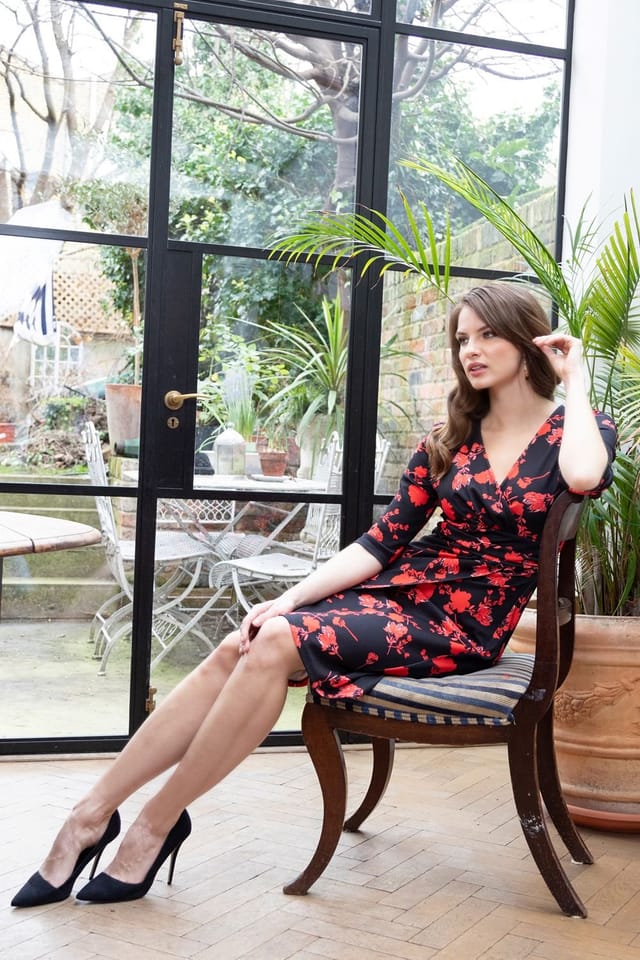 Hot Squash Hot Squash Women's Printed Ascot Dress in Red - 3