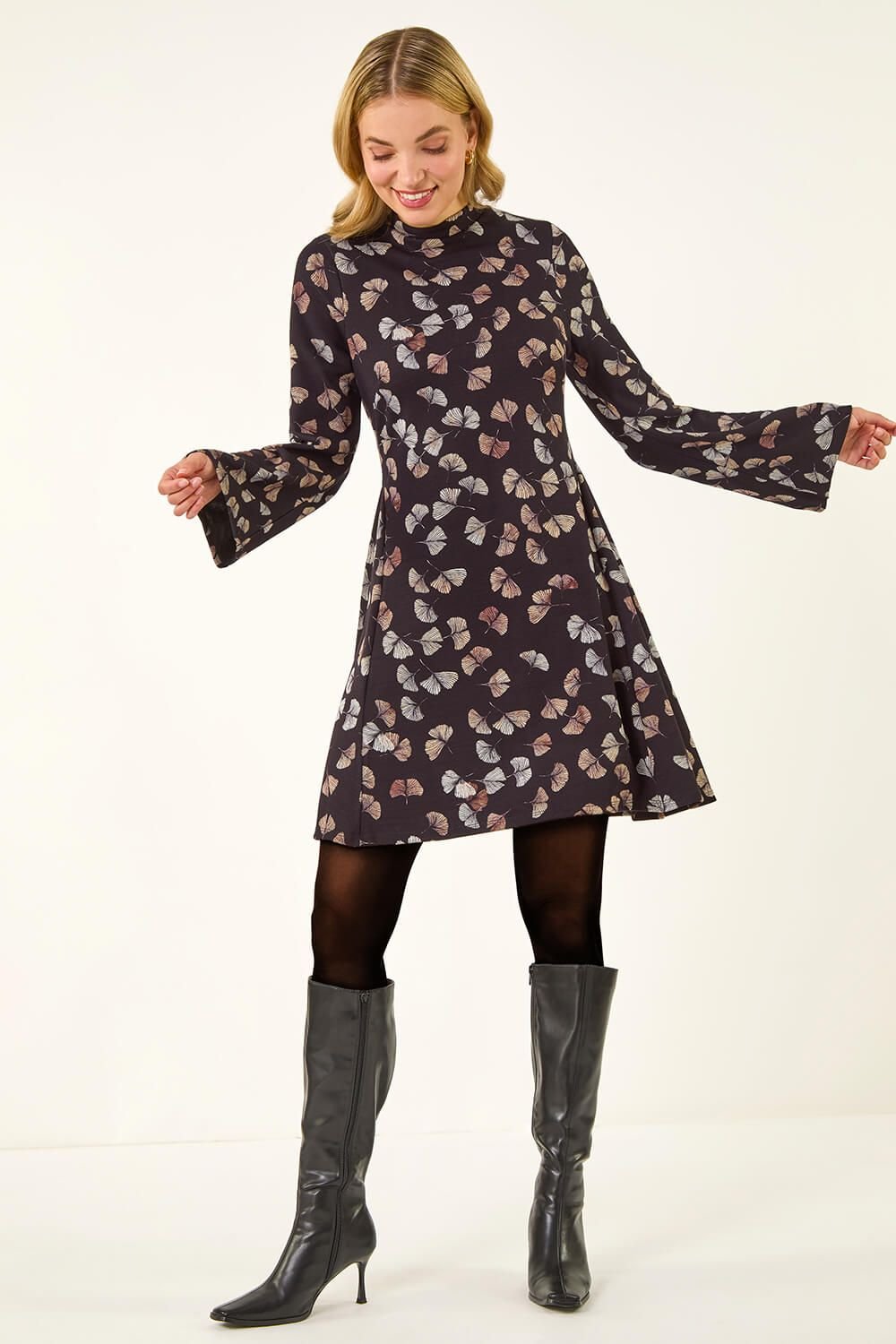 Dusk Dusk Women's Leaf Godet Hem Dress in Black - 3