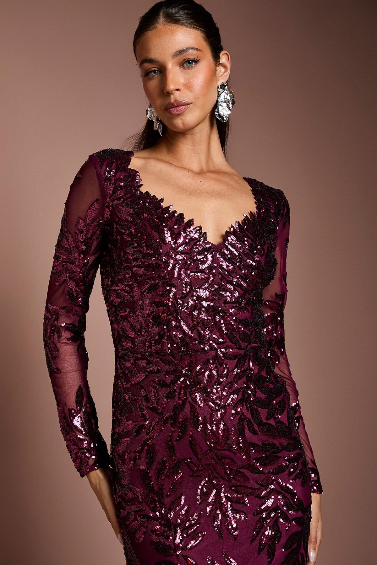 Coast Coast Women's Long Sleeve Floral Sequin Maxi Dress in Burgundy - 4