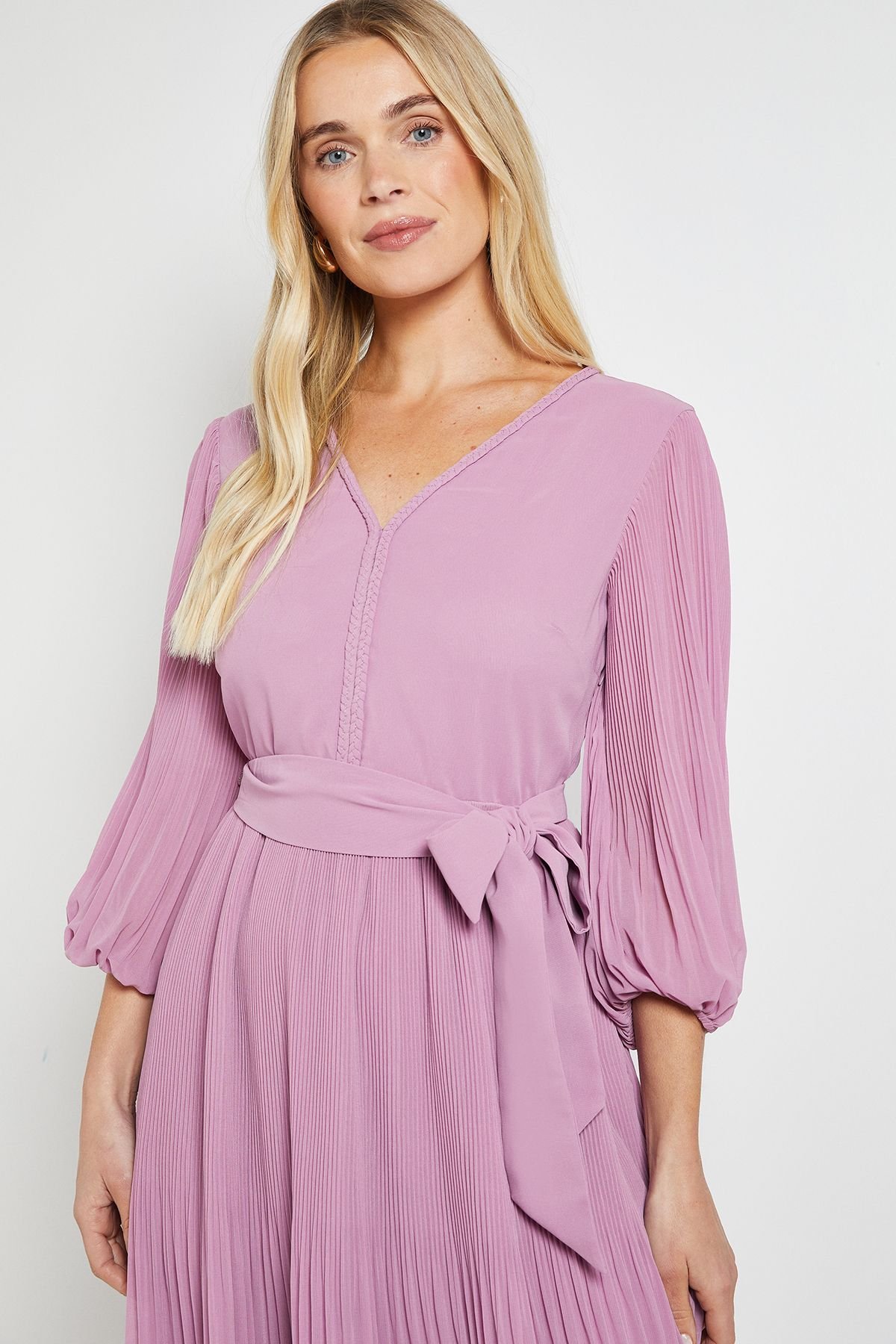 Wallis Wallis Women's Petite Chiffon Plait Detail Pleated Midi Dress in Lilac - 4