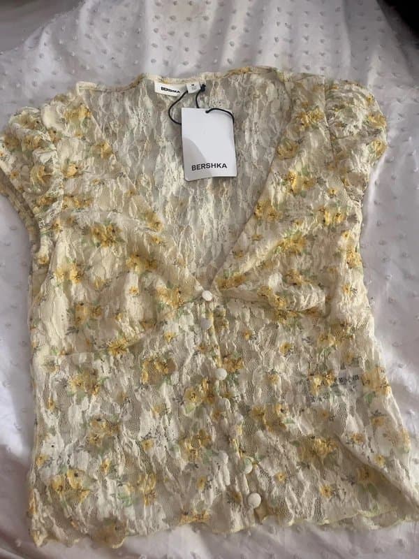 Bershka Bershka yellow Lacey top flower tag on medium