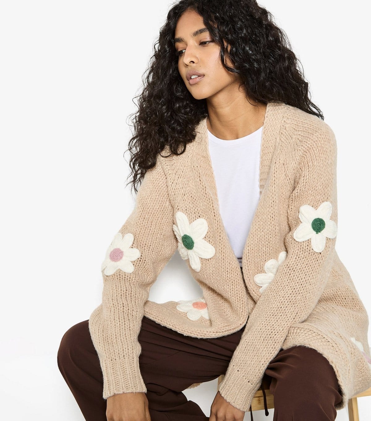Apricot Women's Stone 3D Daisy Embroidered Open Cardigan Apricot New Look - 4