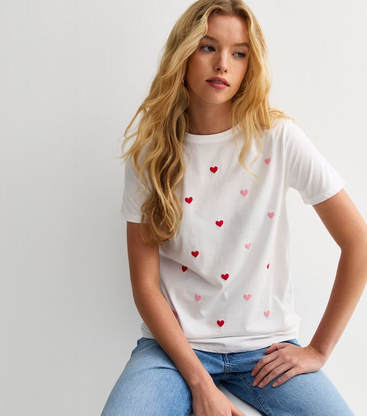 New Look Women's White Valentines Heart Patterened Relaxed T-Shirt New Look