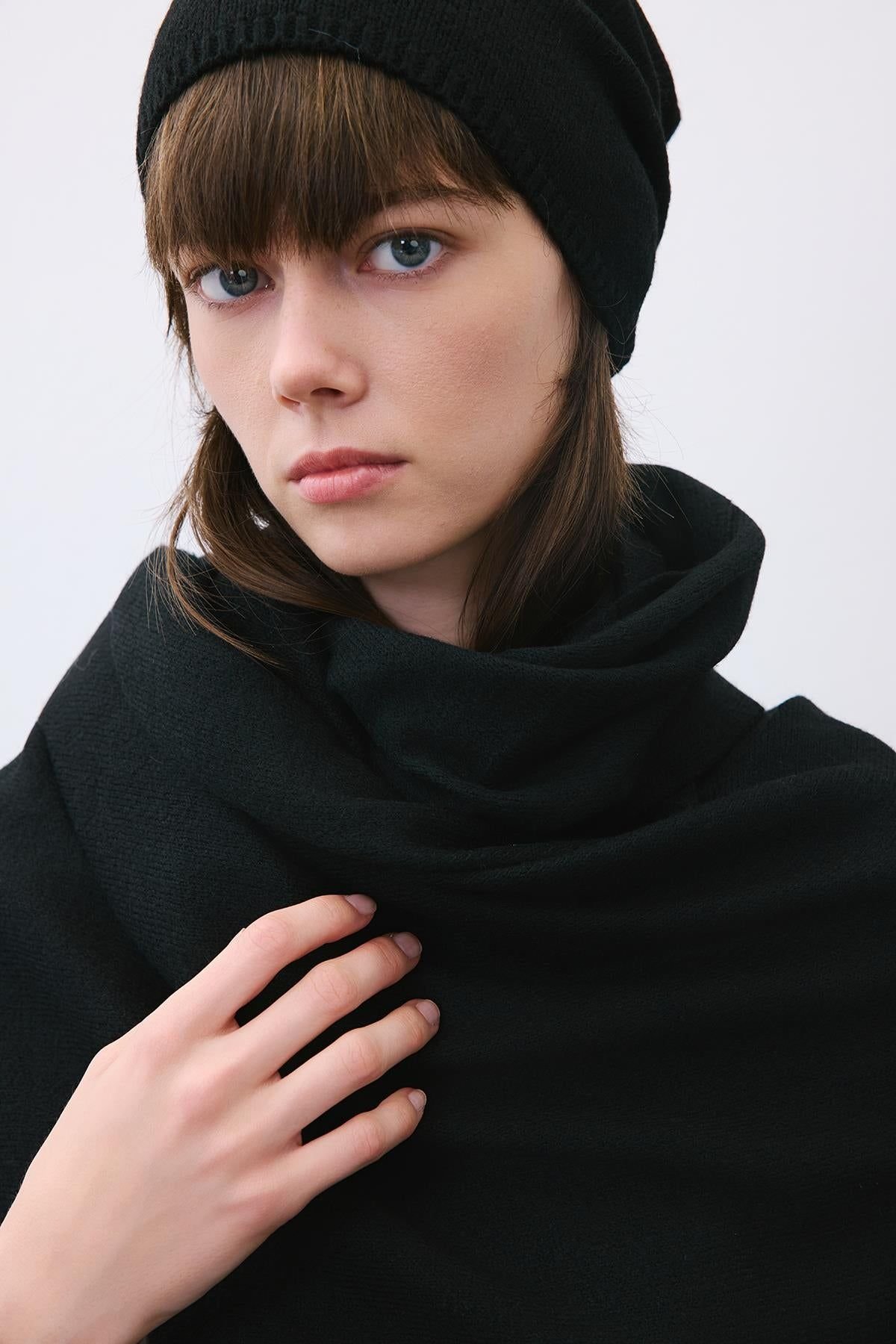 RUE RUE Women's Black Knitted Scarf & Beanie Set - Wool Blend - 3